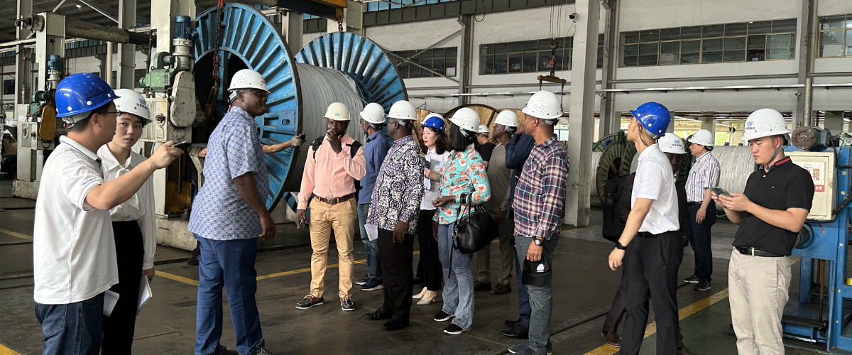 China melhor Cabos distribuidores de corrente aéreos em vendas